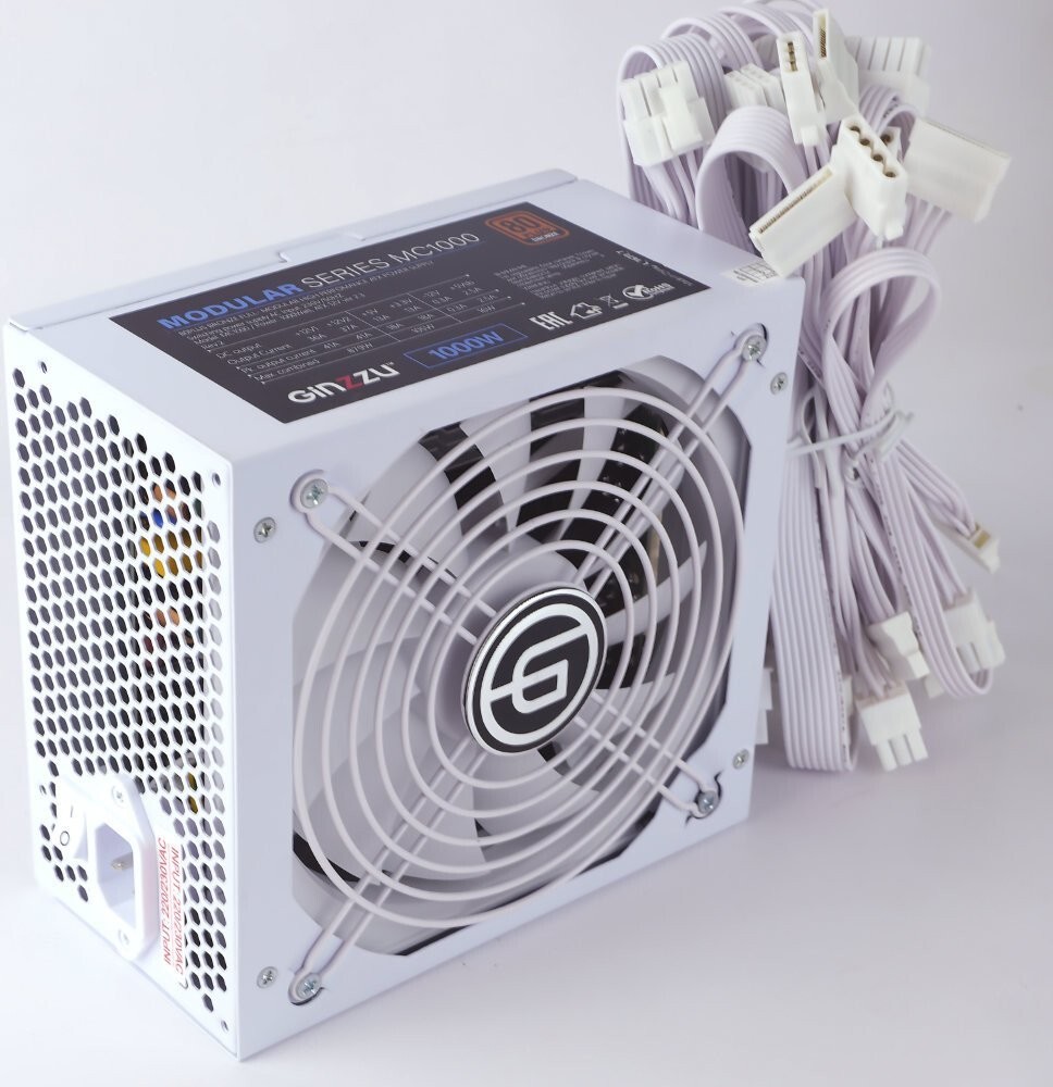 Блок питания Ginzzu MC1000 (белый)