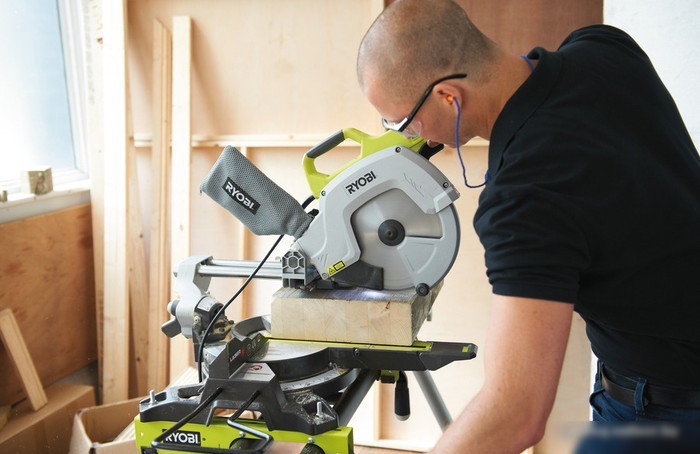 Дисковая пила Ryobi EMS254L