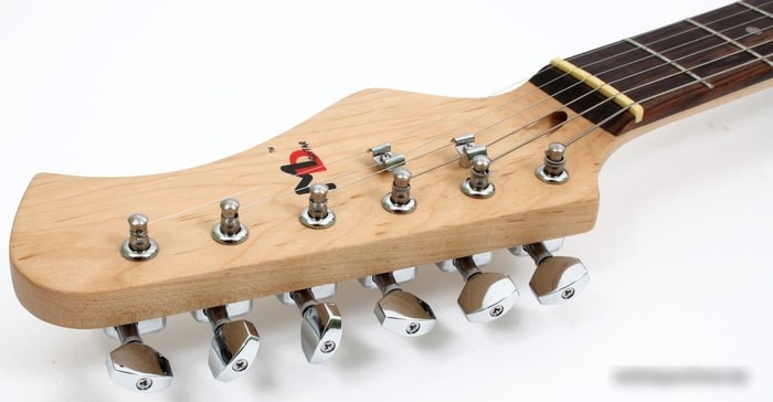 Электрогитара Mingde EGT-102