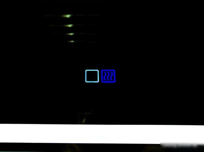 Пекам Зеркало LED Greta-80x90sp (сенсор на прикосновение/подогрев)