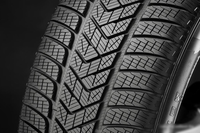 Автомобильные шины Pirelli Scorpion Winter 255/45R20 105V