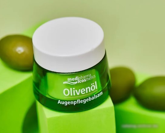 Medipharma cosmetics Крем для век Olivenol Бальзам-уход (15 мл)