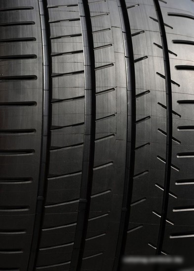 Автомобильные шины Michelin Pilot Super Sport 285/30R19 94Y (run-flat)