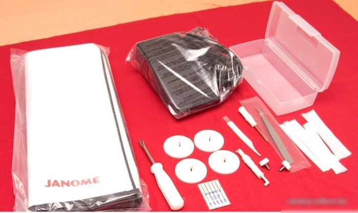 Оверлок Janome Cover Pro 7