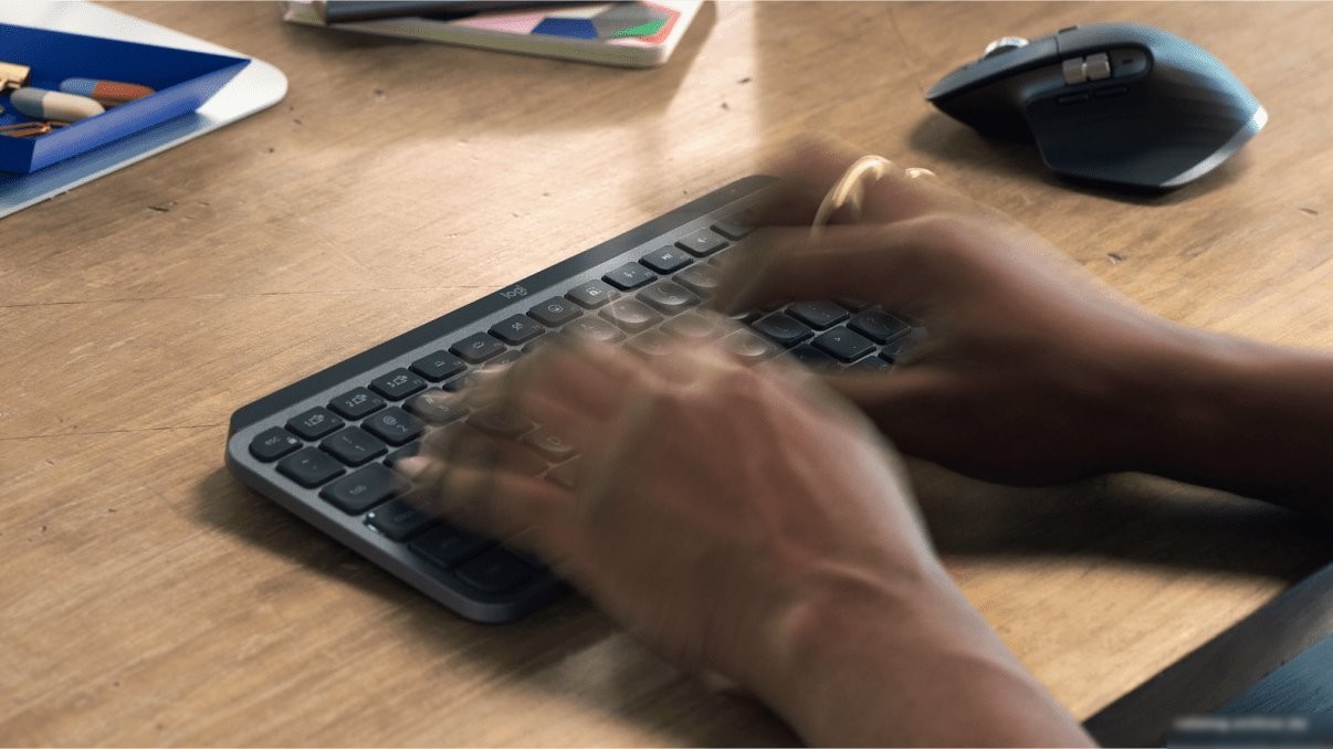 Клавиатура Logitech MX Keys Mini 920-010501 (графитовый)