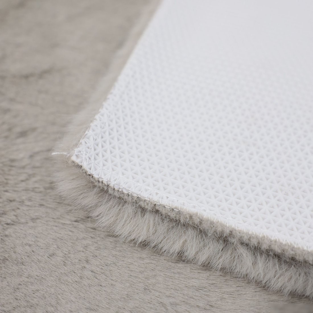 Ковер для жилой комнаты AksHome Warm Faux Fur (60x110)