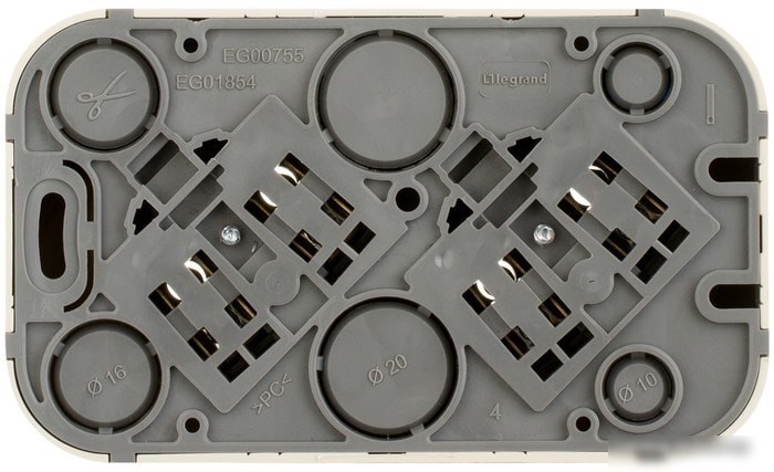 Розетка Legrand Quteo 782261
