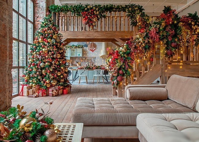 Ель Max Christmas Версальская ЕСВ 18 (1.8м, подставка металл)