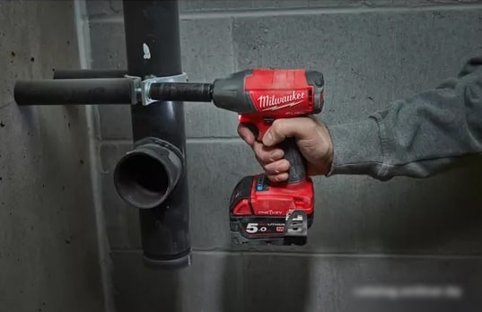 Ударный гайковерт Milwaukee M18 ONEIWF12-502X Fuel 4933451374 (с 2-мя АКБ, кейс)