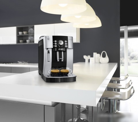 Эспрессо кофемашина DeLonghi Magnifica S ECAM 21.117.SB