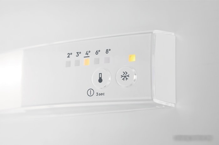 Холодильник Electrolux RNT2LF18S