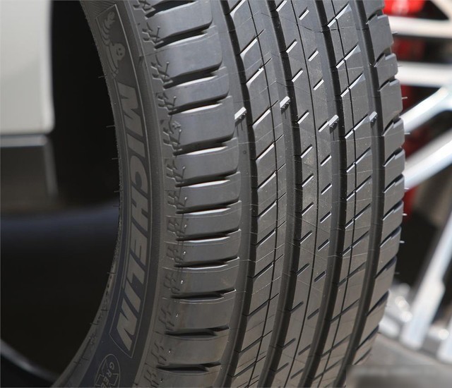 Автомобильные шины Michelin Latitude Sport 3 235/55R18 104V
