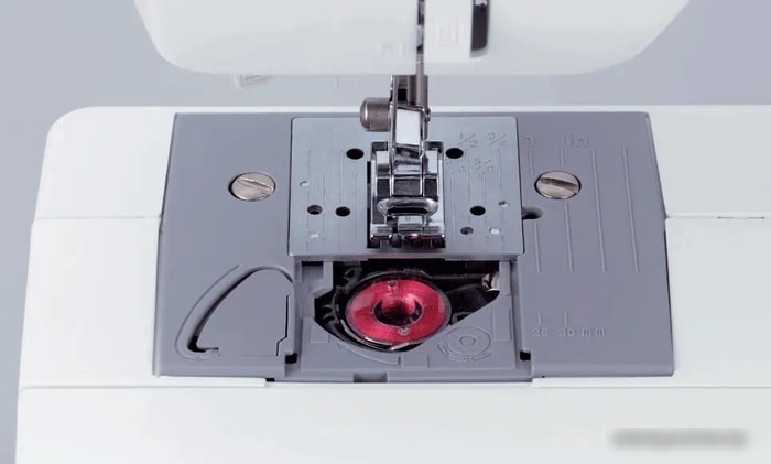 Электромеханическая швейная машина Brother GS2700