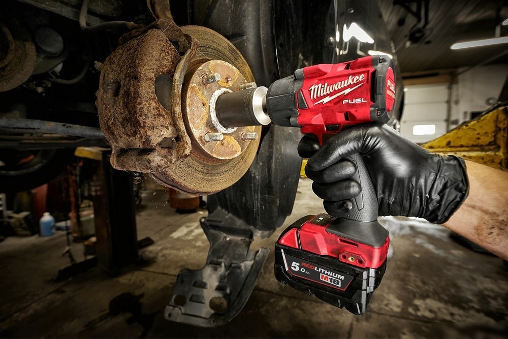 Гайковерт Milwaukee M18 FUEL M18FMTIW2F12-0 4933498057 (без АКБ)