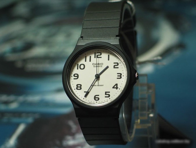 Наручные часы Casio MQ-24-7B