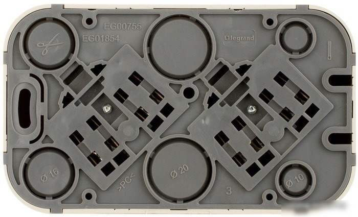 Розетка Legrand Quteo 782267