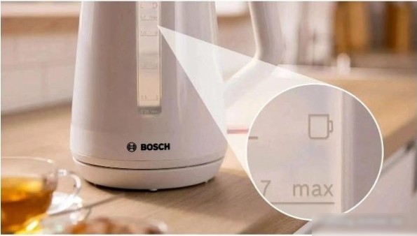 Электрический чайник Bosch TWK1M121