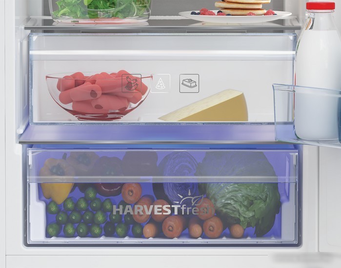 Холодильник BEKO BCNA306E3SN