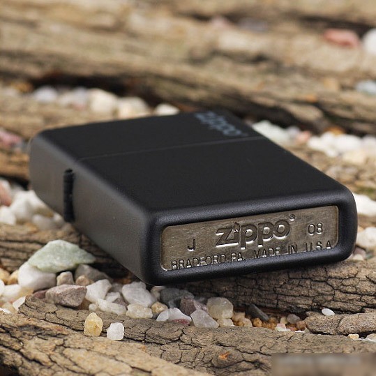Зажигалка Zippo Classic 218ZL Black Matte