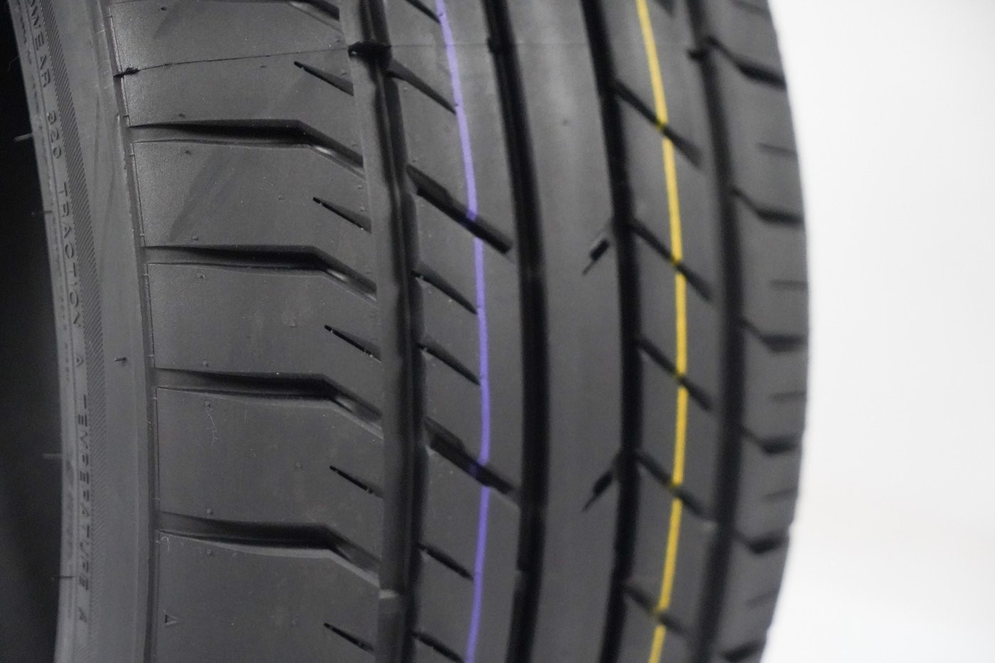 Летние шины Roador Amaro 118 275/35R19 100W