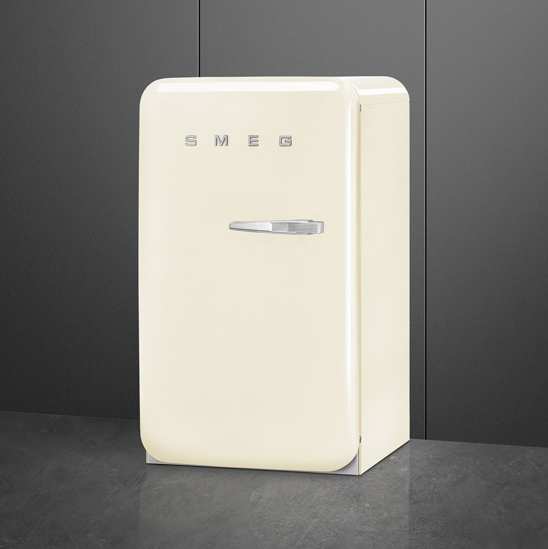 Однокамерный холодильник Smeg FAB10LCR6