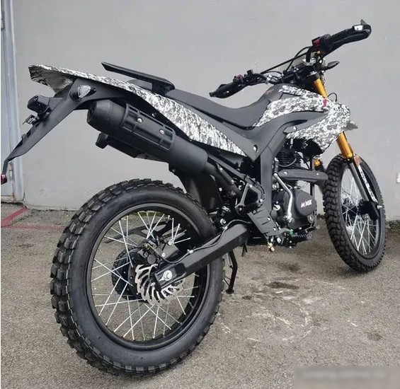 Мотоцикл M1NSK X 250 (черный/белый)