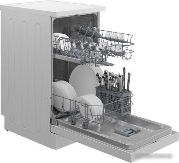 Отдельностоящая посудомоечная машина Hotpoint-Ariston HFS 1C57