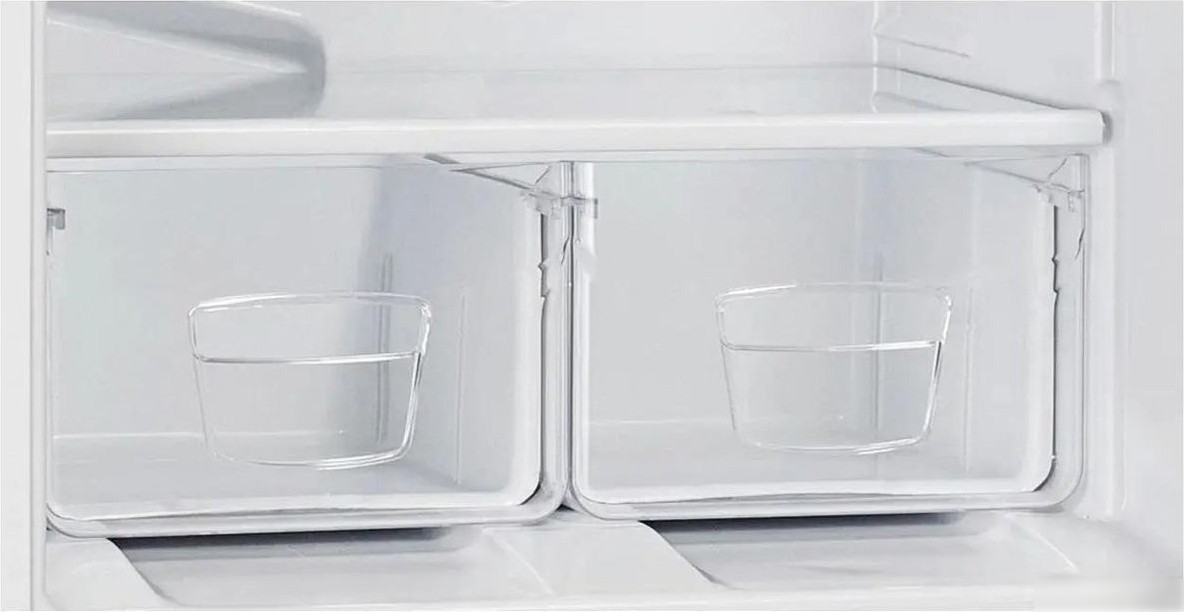 Холодильник Indesit ES 18 A