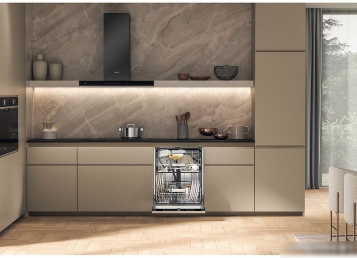 Встраиваемая посудомоечная машина Whirlpool W8I HT58 TS