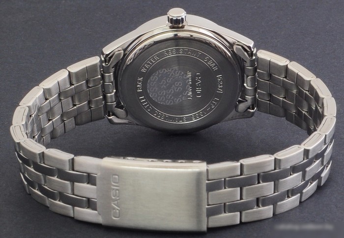Наручные часы Casio LTP-1335D-7A