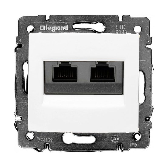 Розетка Legrand Valena 694292 (белый)
