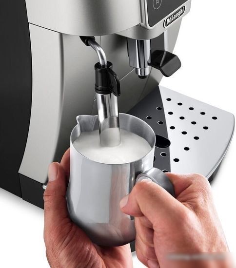 Кофемашина DeLonghi Magnifica Start ECAM 220.31.SB