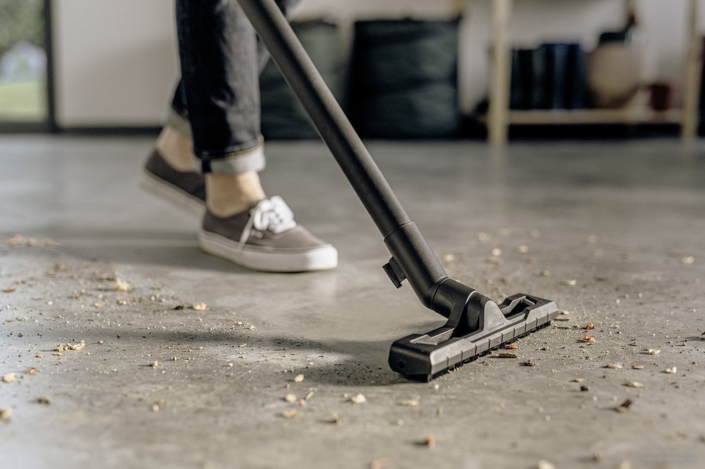 Пылесос Karcher WD 2 Plus V-15/4/18/C 1.628-011.0