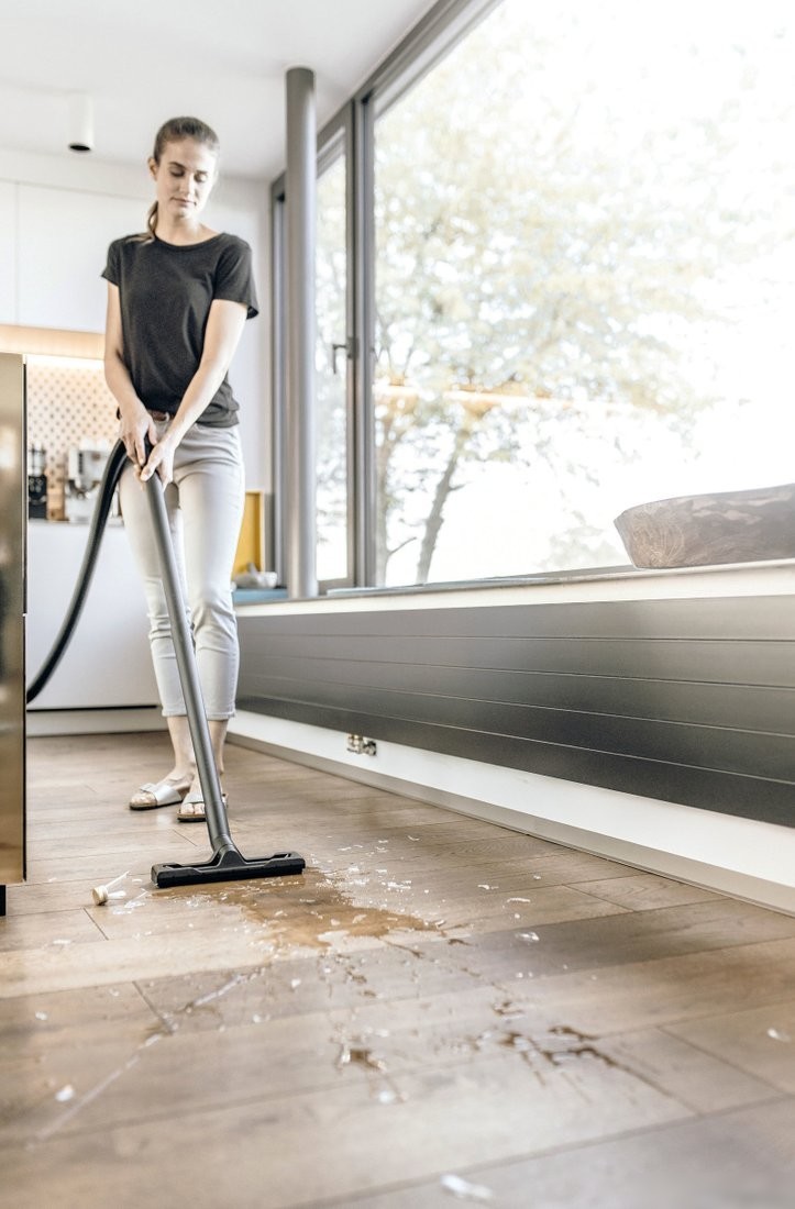 Пылесос Karcher WD 2 Plus 1.628-000.0