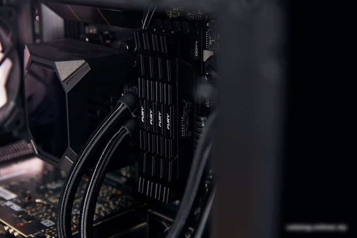 Оперативная память Kingston FURY Renegade 2x8ГБ DDR4 4000МГц KF440C19RB2K2/16