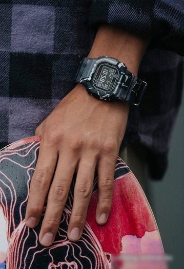 Наручные часы Casio G-Shock DW-5000SS-1