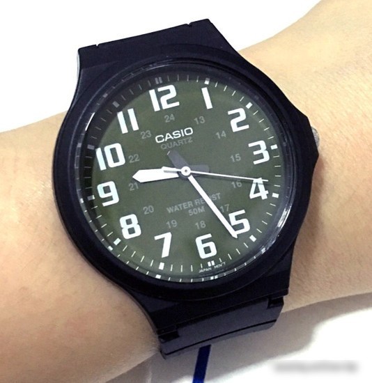 Наручные часы Casio MW-240-3B