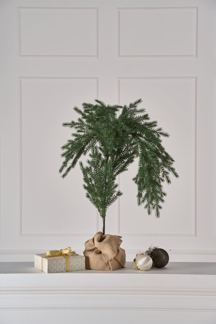 Ель Max Christmas Настольная Дракона (0.85м, подставка пенек)