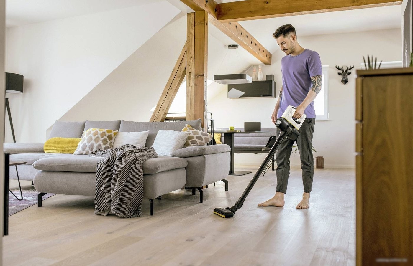 Пылесос Karcher VC 4 Cordless myHome Car 1.198-632.0