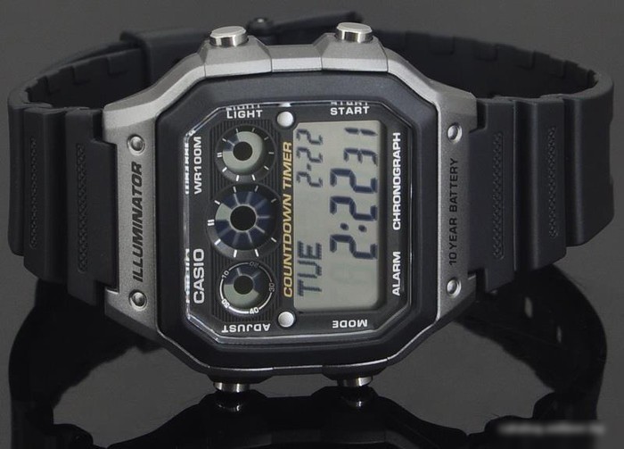 Наручные часы Casio AE-1300WH-8A