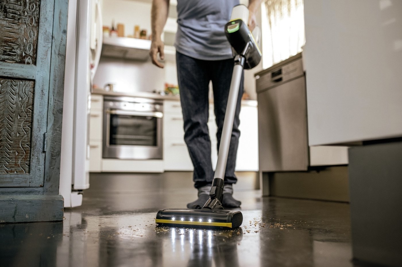 Пылесос Karcher VC 6 Cordless ourFamily 1.198-678.0