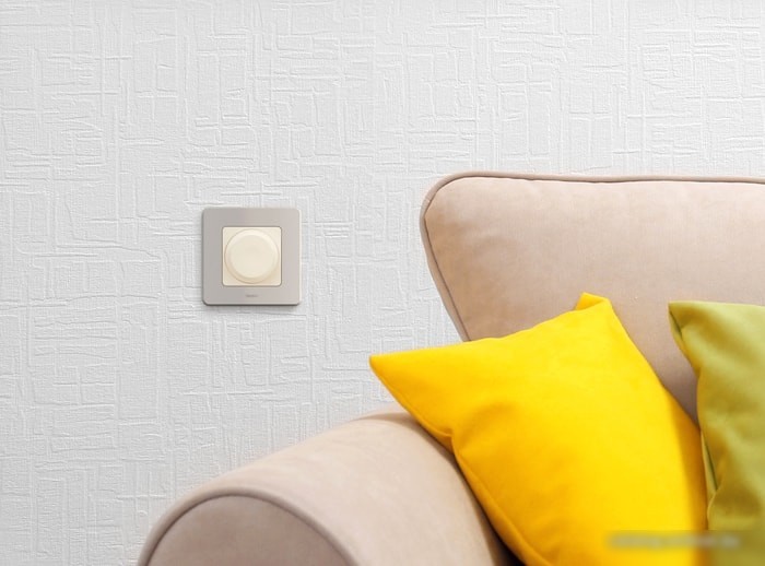 Светорегулятор (диммер) Legrand Inspiria 673791