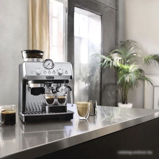 Эспрессо кофемашина DeLonghi La Specialista Arte Manual EC9155.MB