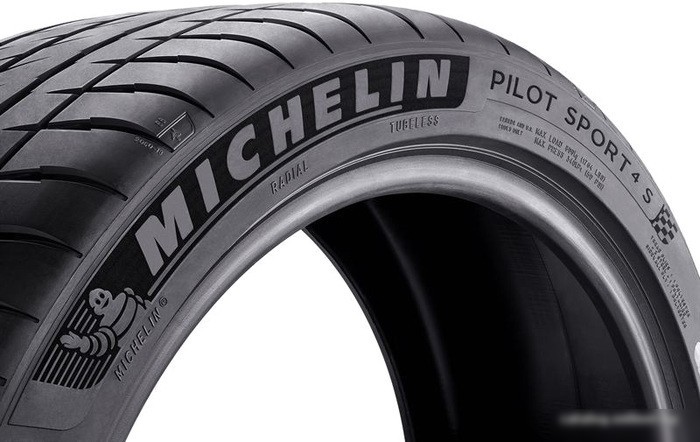 Автомобильные шины Michelin Pilot Sport 4 S 285/30R22 101Y