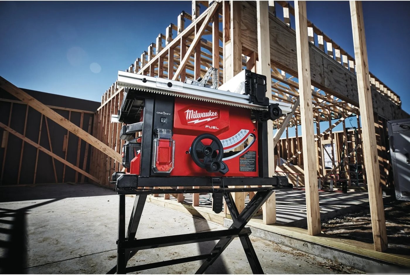 Распиловочный (циркулярный) станок Milwaukee M18 FTS210-121B FUEL One-Key 4933464225 (с 1-им АКБ)