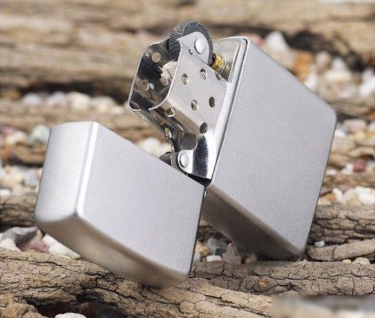 Зажигалка Zippo Classic 205 Satin Chrome