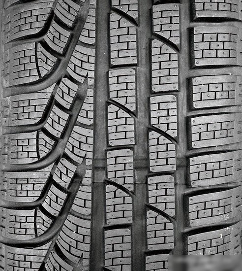 Автомобильные шины Pirelli Winter Sottozero Serie II 235/50R19 103H