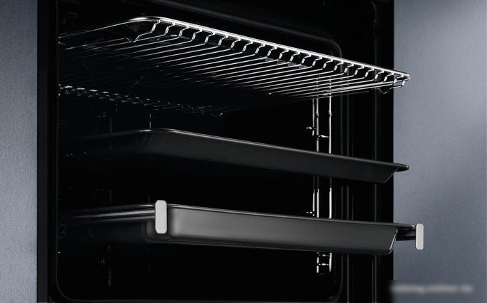 Электрический духовой шкаф Electrolux SteamBake PRO 600 EOD5H70BZ