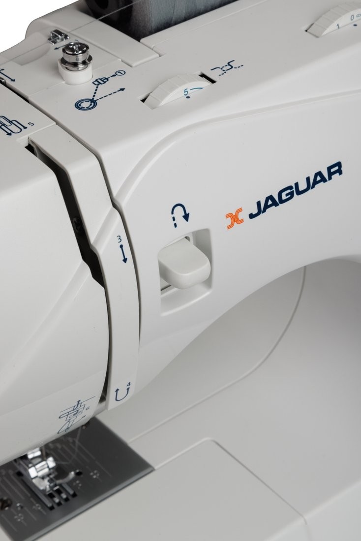 Электромеханическая швейная машина Jaguar FS 8400