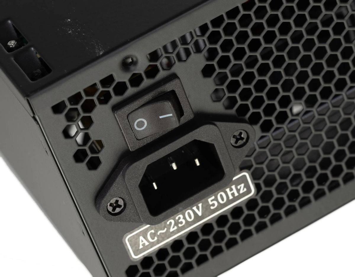 Блок питания Accord ACC-650W-NP